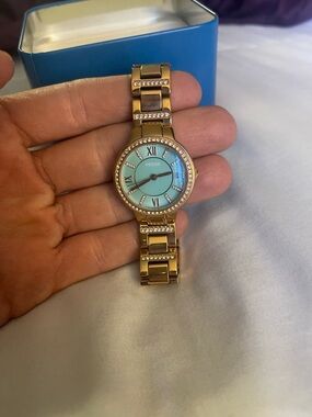 Like new!! Fossil Rose Gold Watch with Aqua Dial and Crystal Accents.